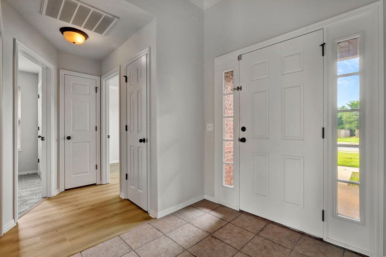 2966 Rosemary Ave - Photo 4 of 22