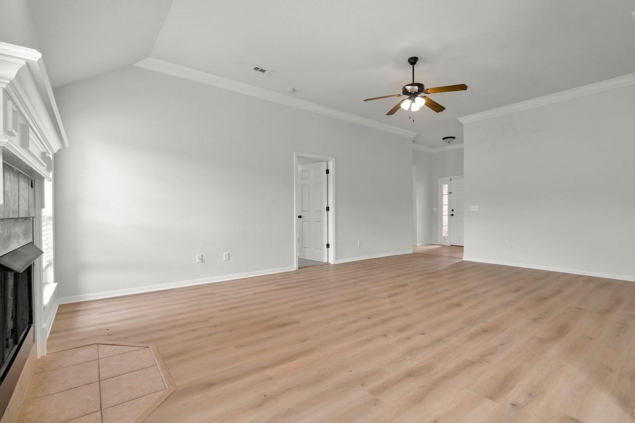 2966 Rosemary Ave - Photo 6 of 22