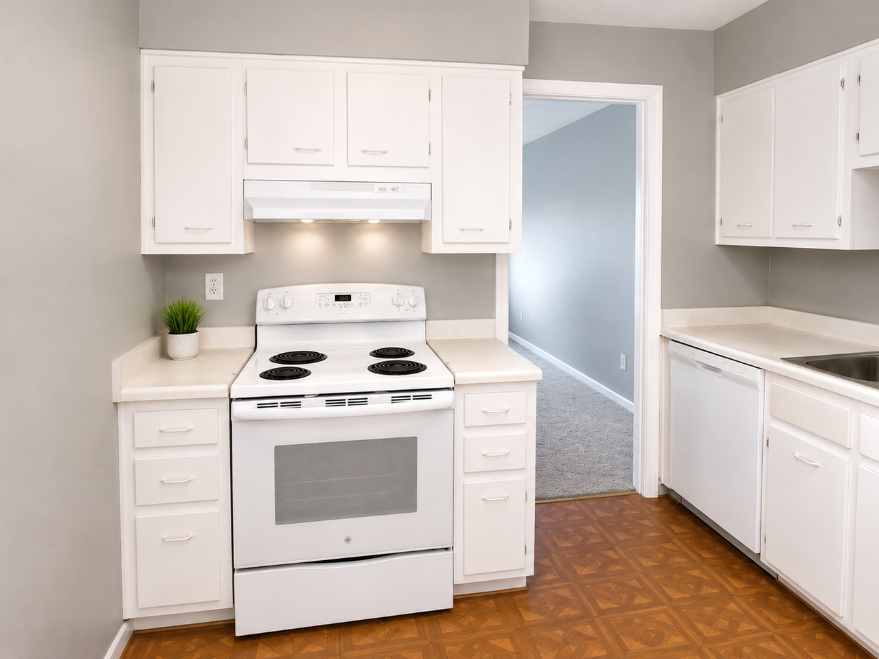 2789 Beverly Hills Rd - Photo 2 of 13