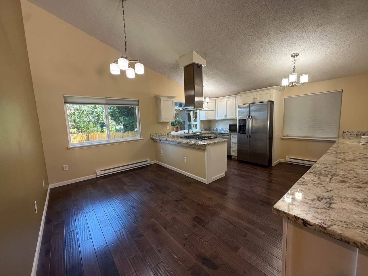 4460 Fir Dr Ne - Photo 3 of 21