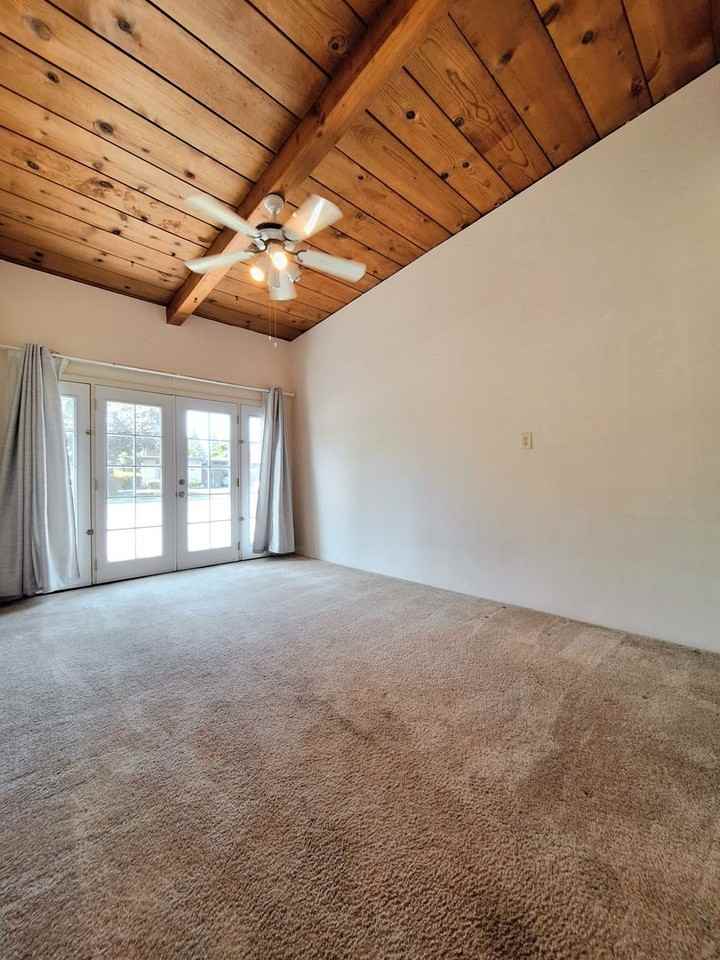 94 94 & 96 Gladys Ave - Photo 5 of 31