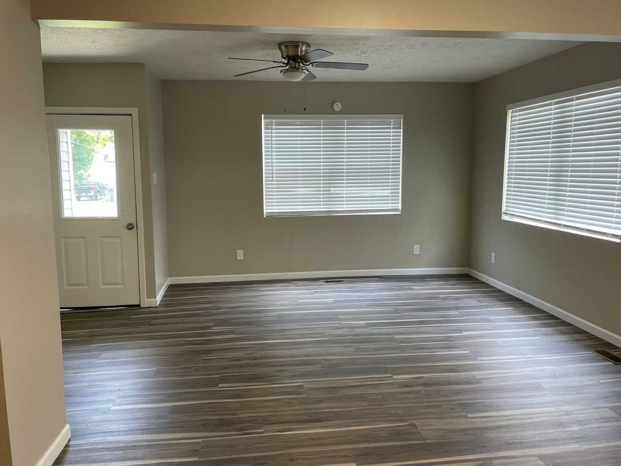 2537 Fair Dr - Photo 2 of 12