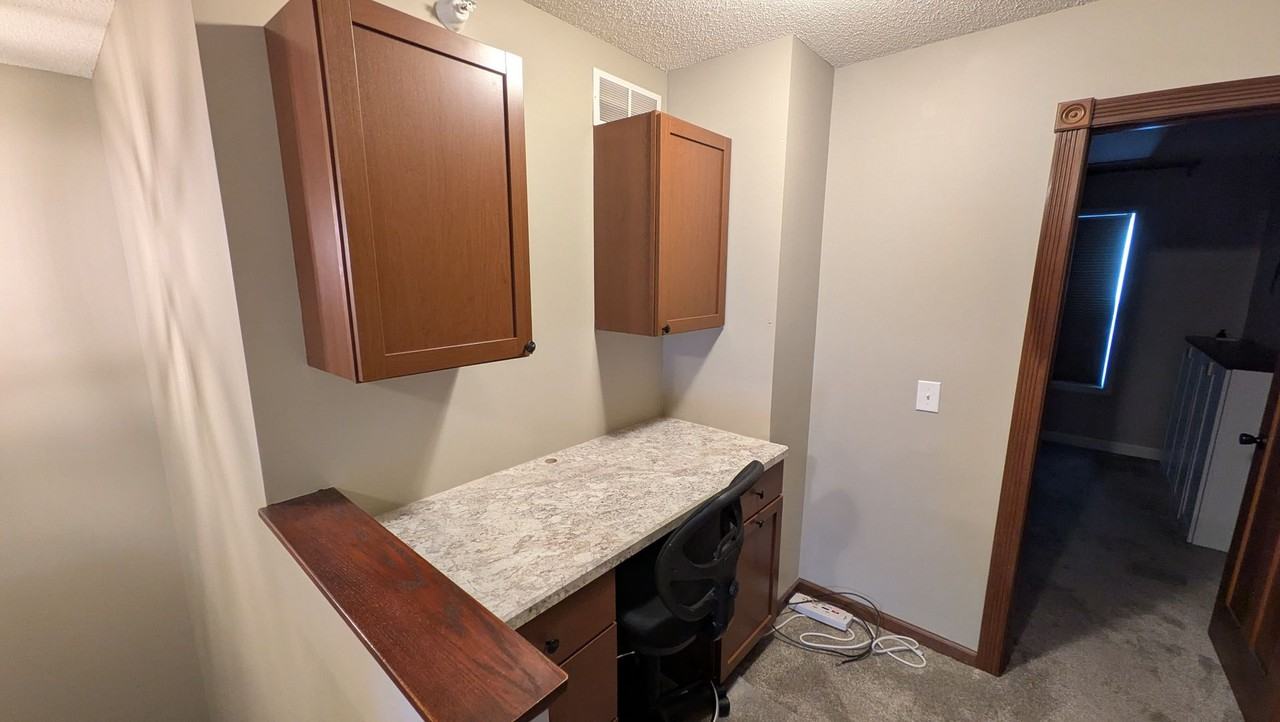 17604 68th Pl N - Photo 7 of 16