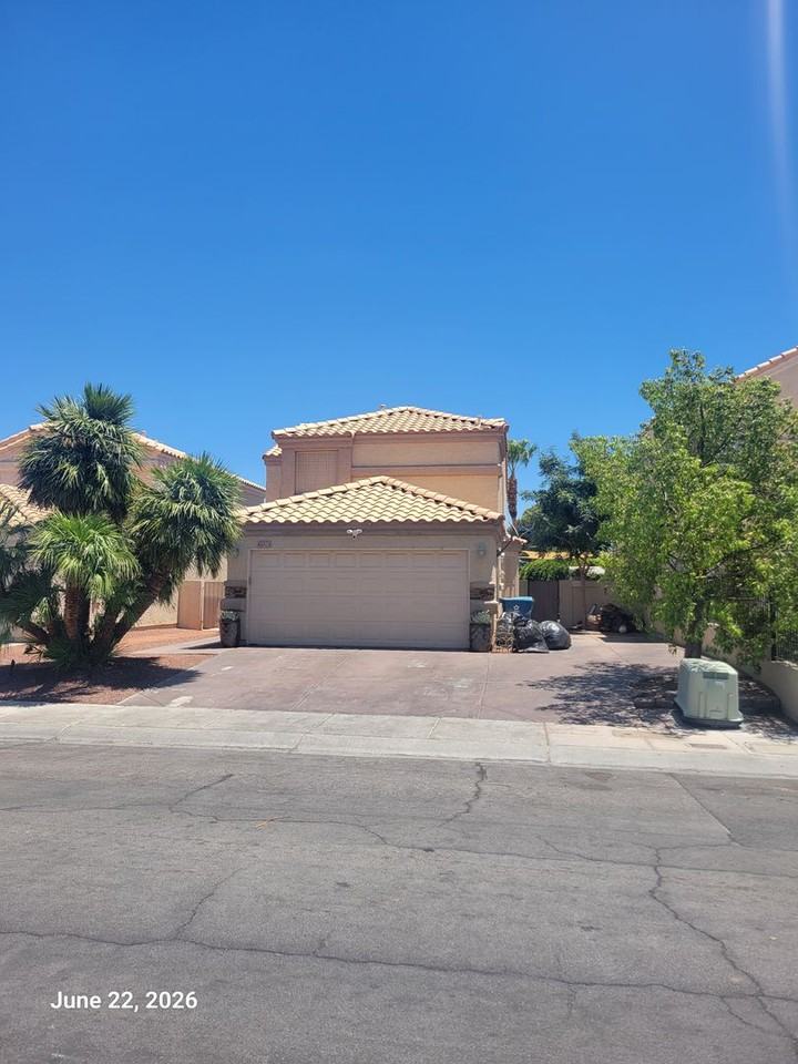 1520 Pacific Terrace Dr - Photo 2 of 50