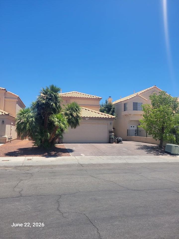 1520 Pacific Terrace Dr - Photo 3 of 50