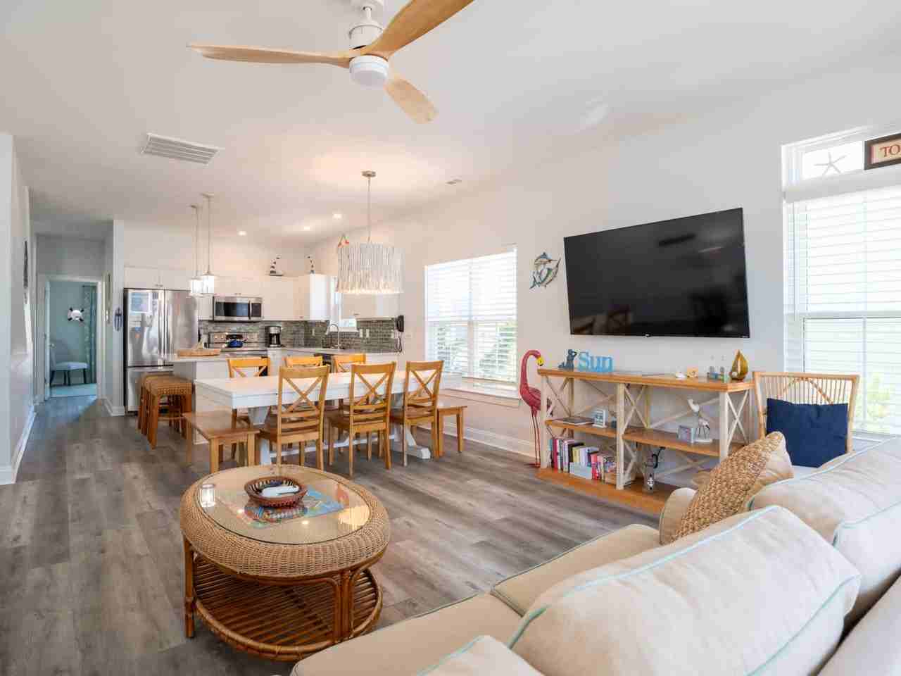 809 Wright Place Wright Time @ 809 Carolina Beach Ave N #2 - Photo 3 of 22