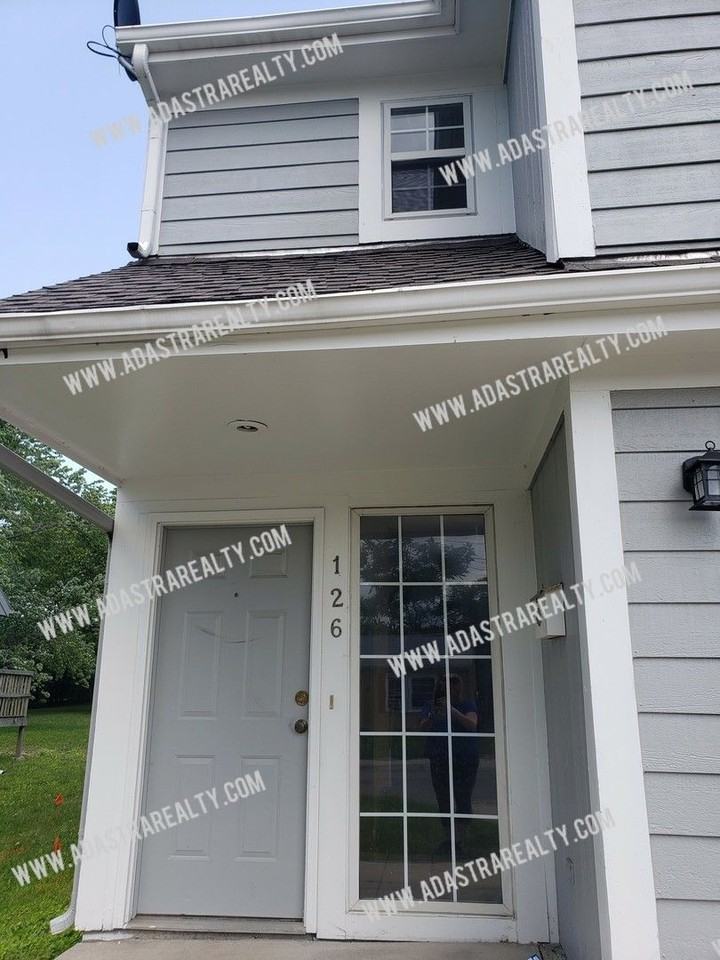 126 S Julia St - Photo 3 of 21