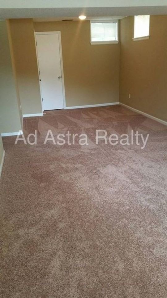 6136 Long Ave - Photo 3 of 15