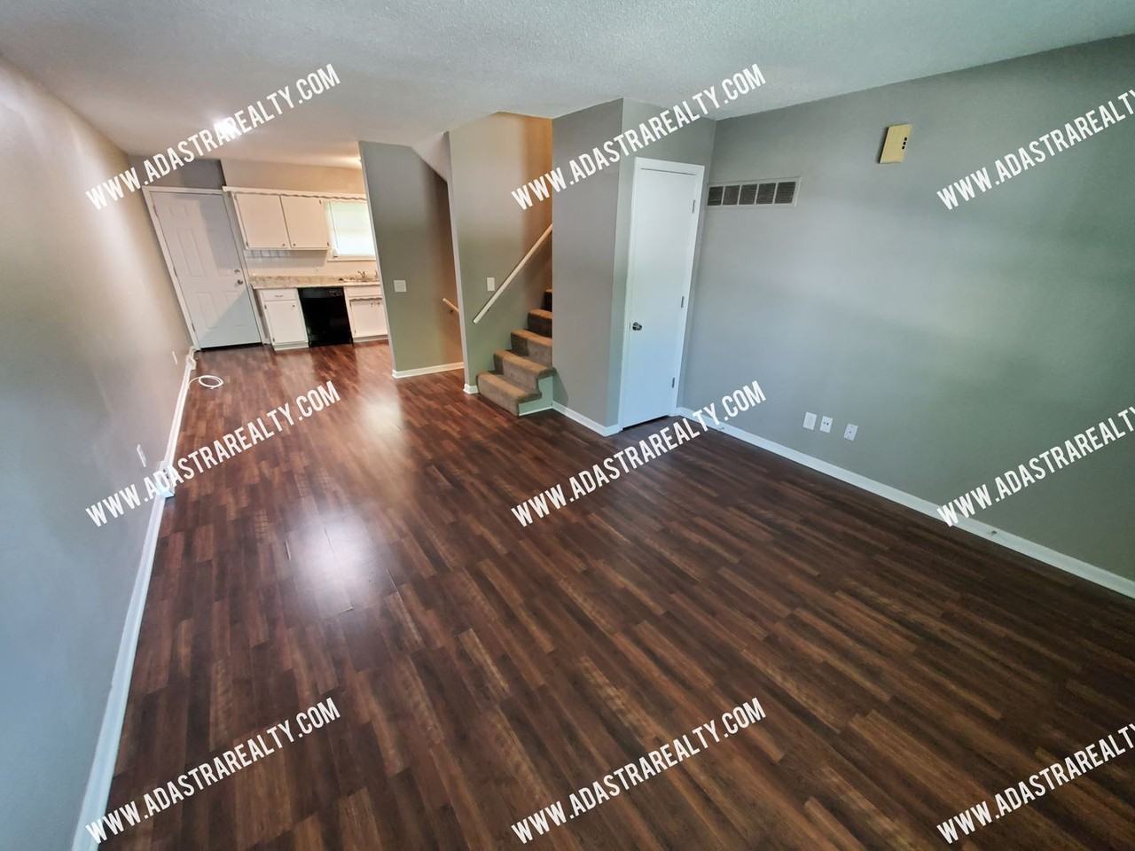 1503 E Elizabeth St - Photo 2 of 9