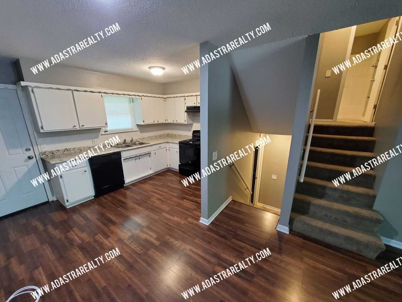 1503 E Elizabeth St - Photo 3 of 9