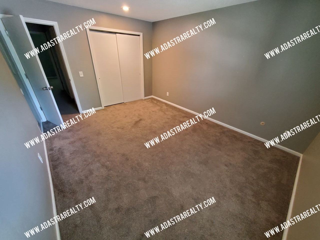 1503 E Elizabeth St - Photo 5 of 9