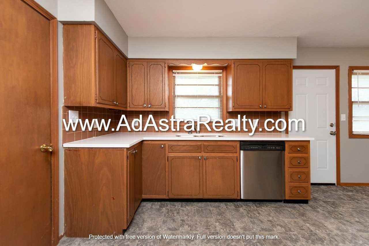 718 Nw 5th St - Photo 5 of 19