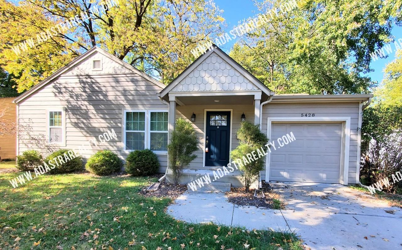 5428 Maple St - Photo 2 of 21