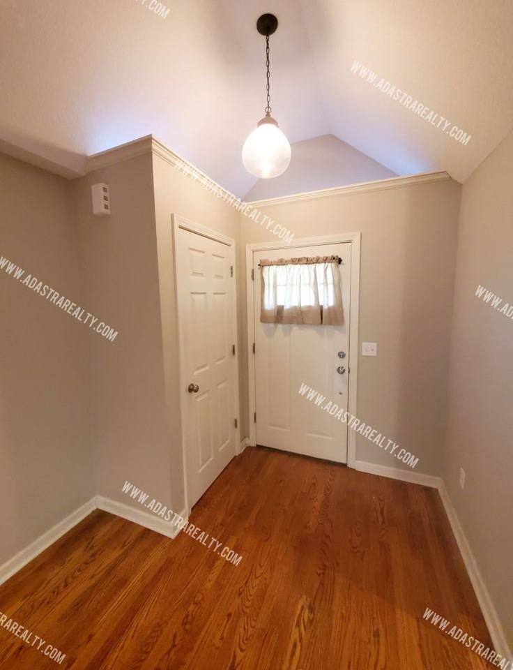 5428 Maple St - Photo 5 of 21