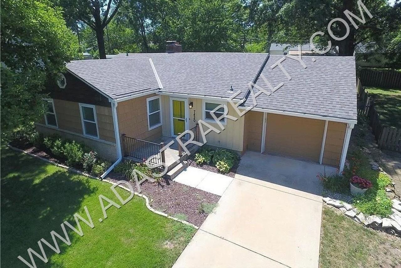 7420 Cherokee Dr - Photo 2 of 3