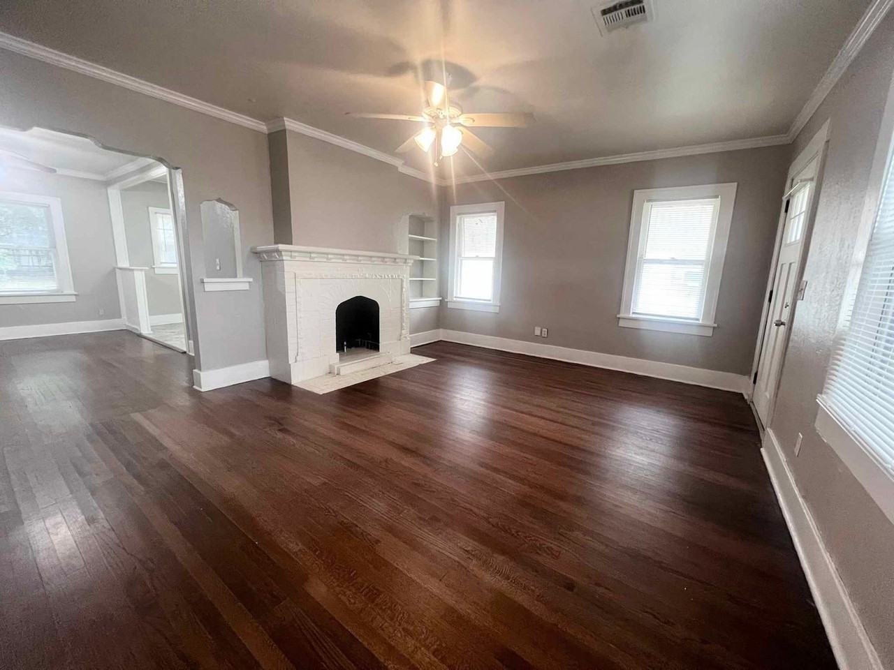 1432 Nw 45th St - Photo 3 of 17