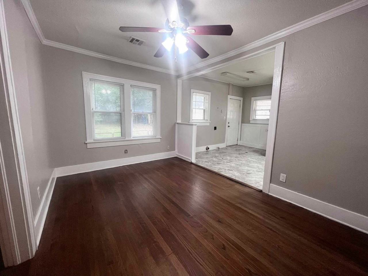 1432 Nw 45th St - Photo 6 of 17