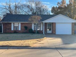featured image of 1003 E Dell Ave