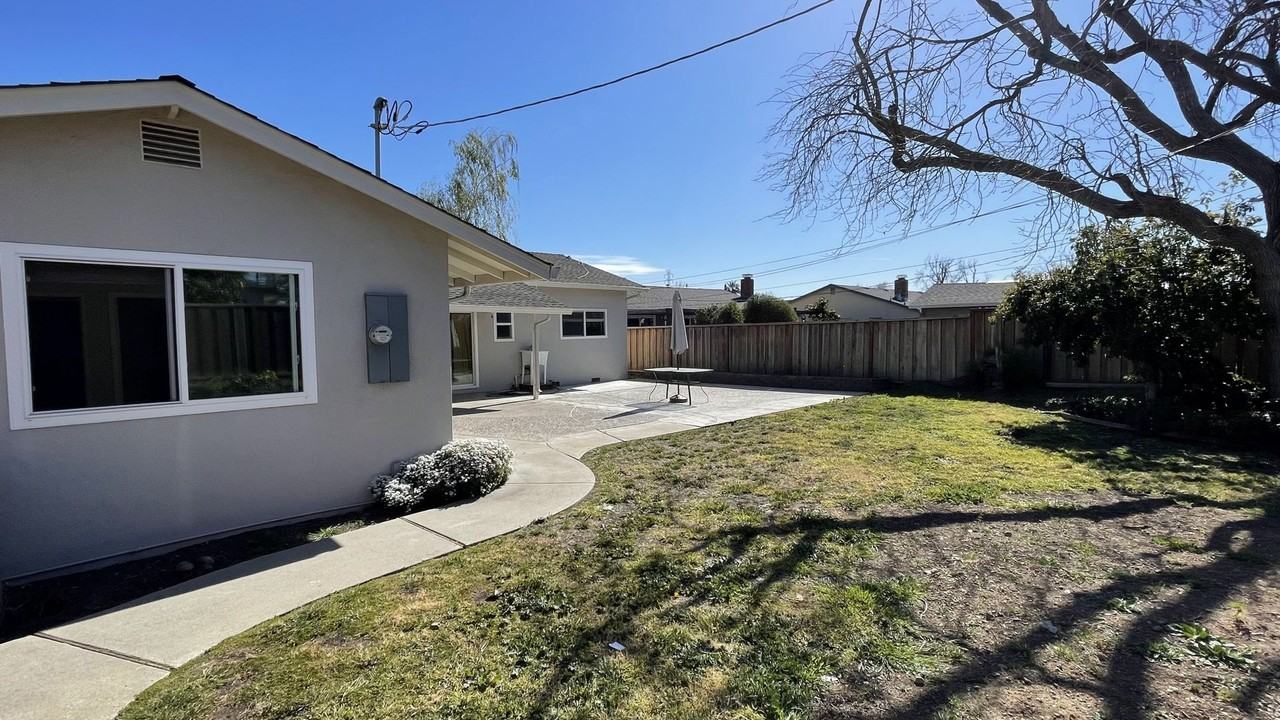 3713 Justine Dr - Photo 6 of 24