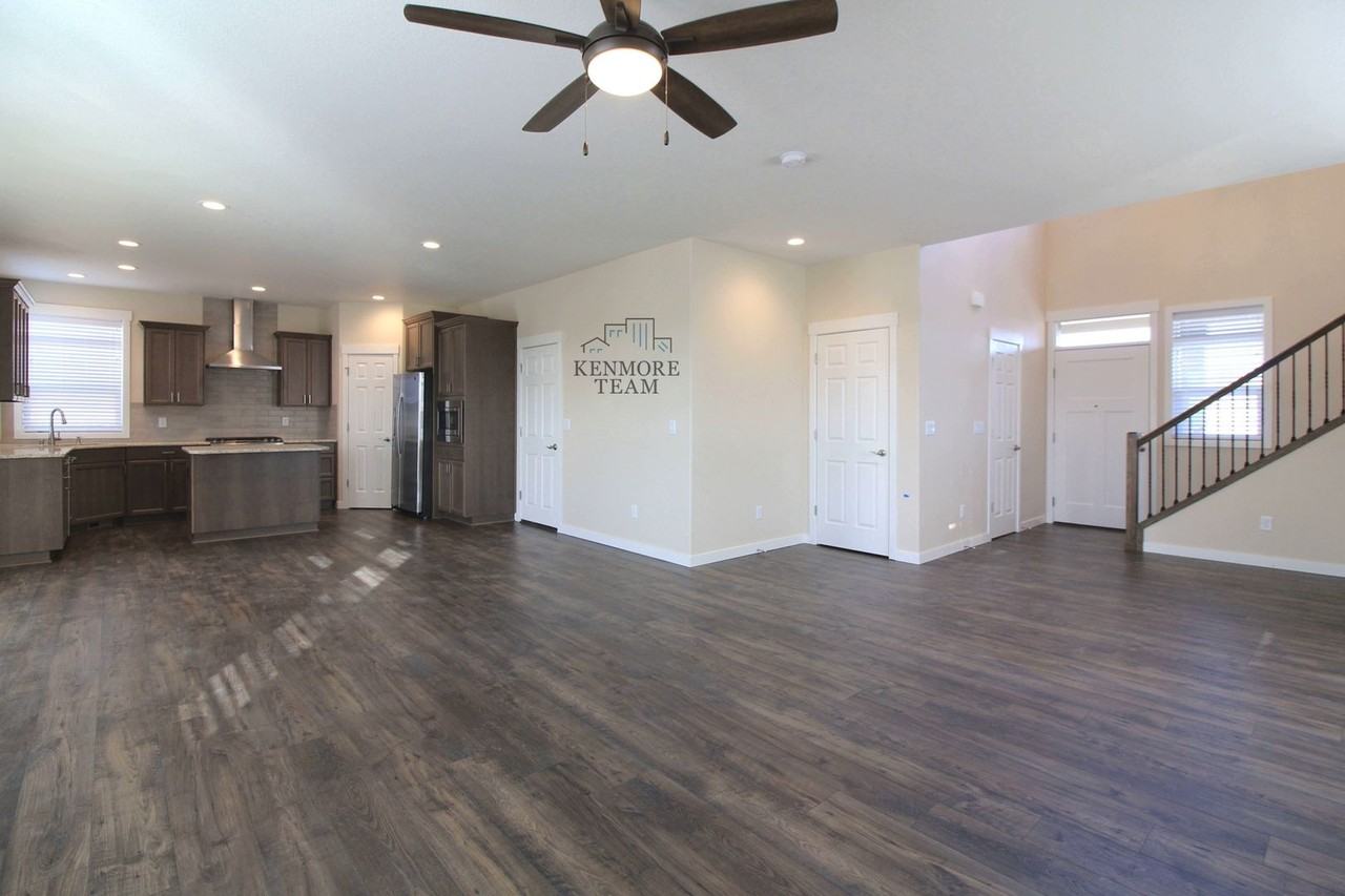 3228 S Jefferson Pl - Photo 4 of 11