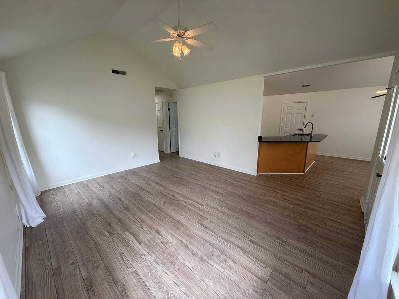 3002 Tuckers Pl - Photo 3 of 20