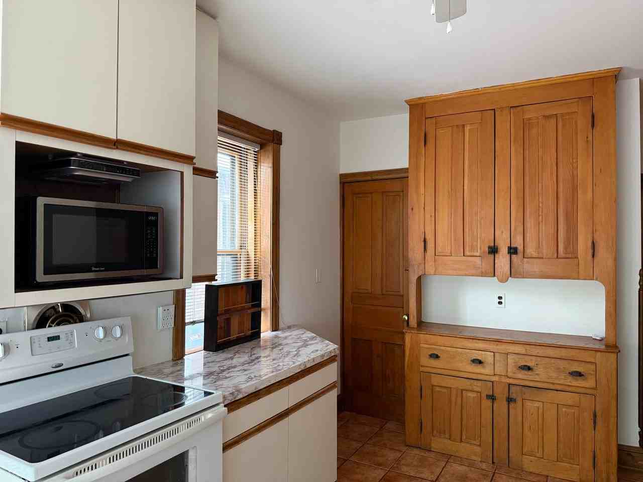 1018 Wawaset St - Photo 6 of 19