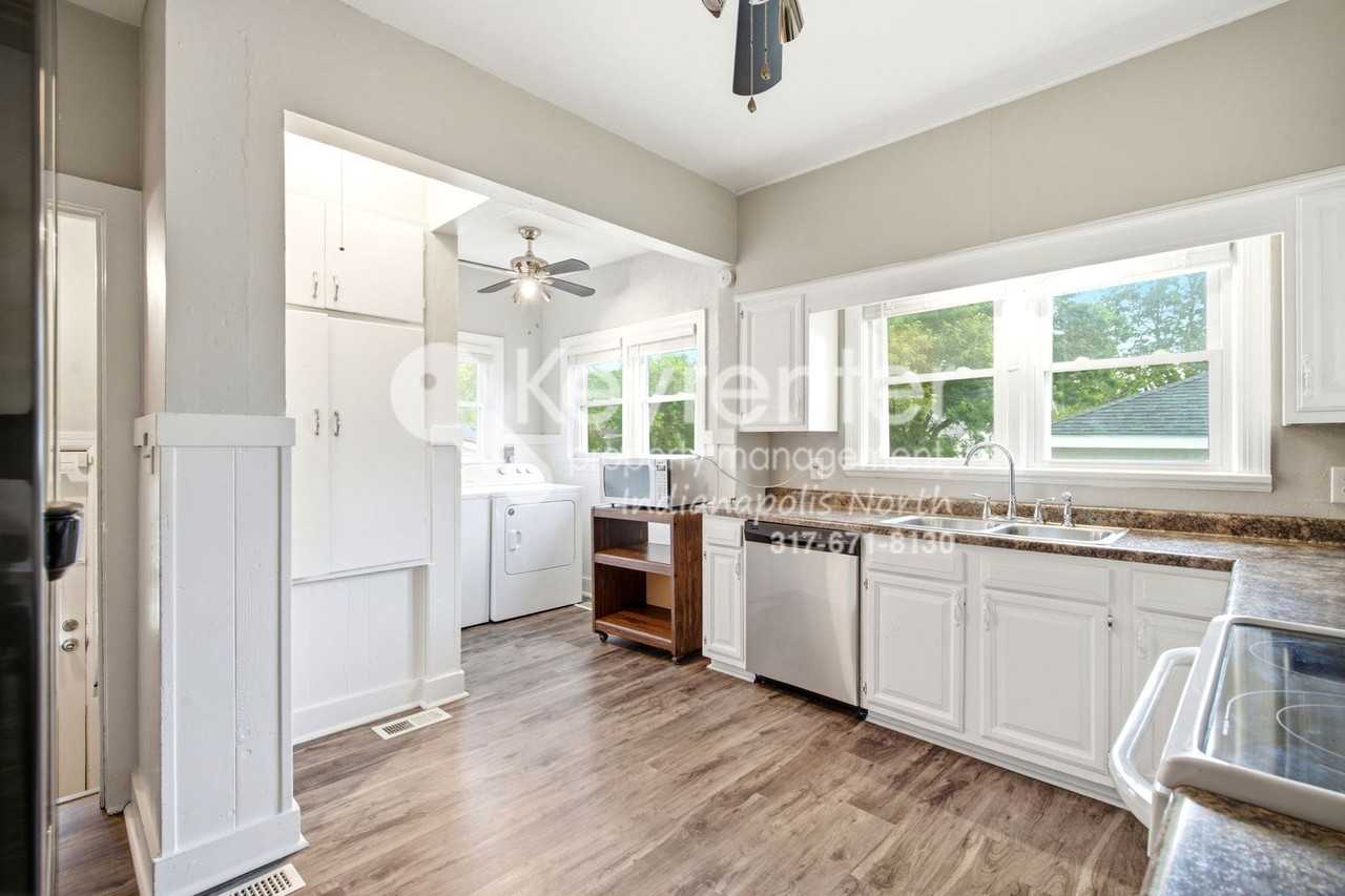 712 Baronne St - Photo 5 of 12