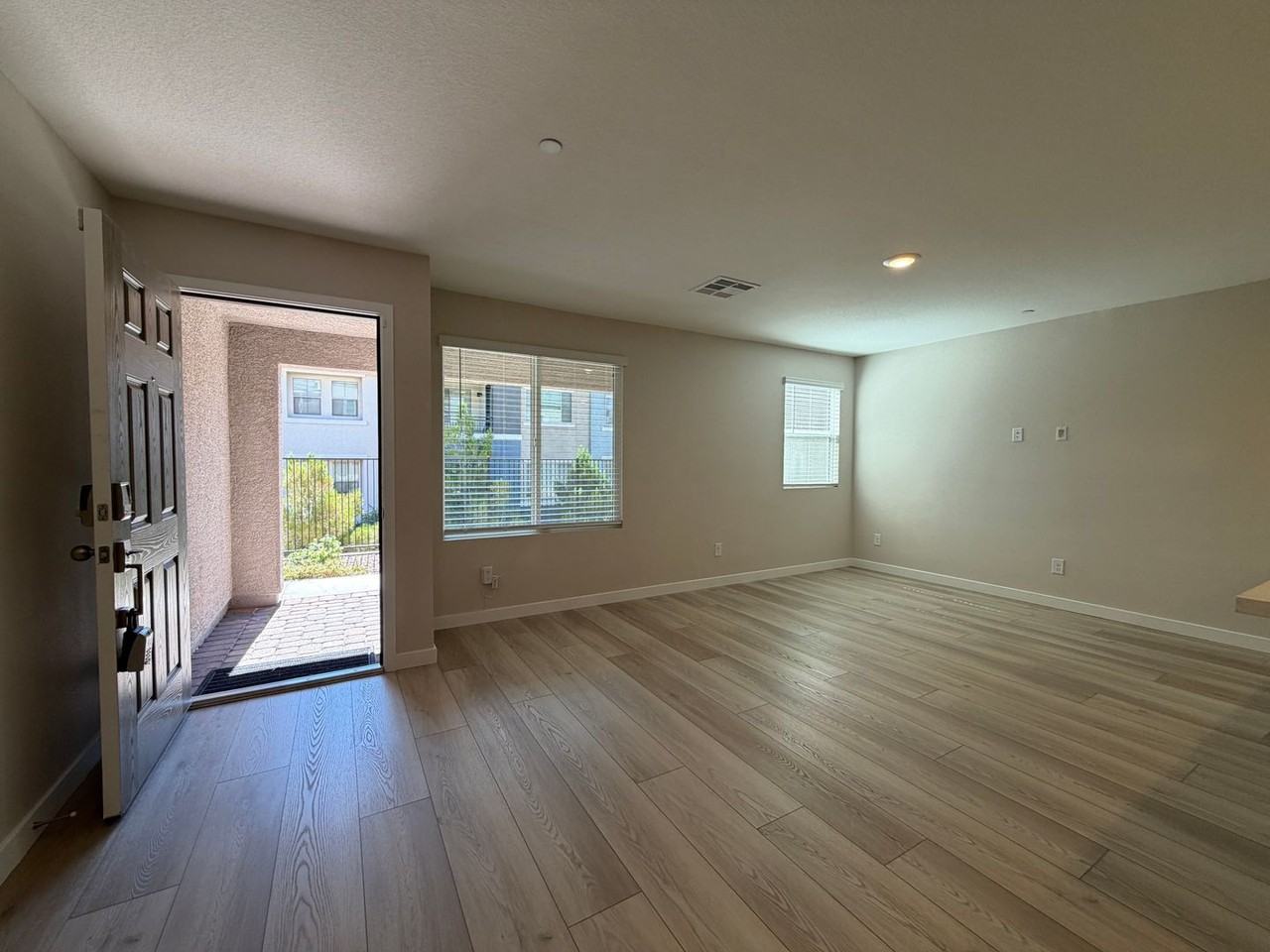 6276 Foxes Dale St - Photo 2 of 17