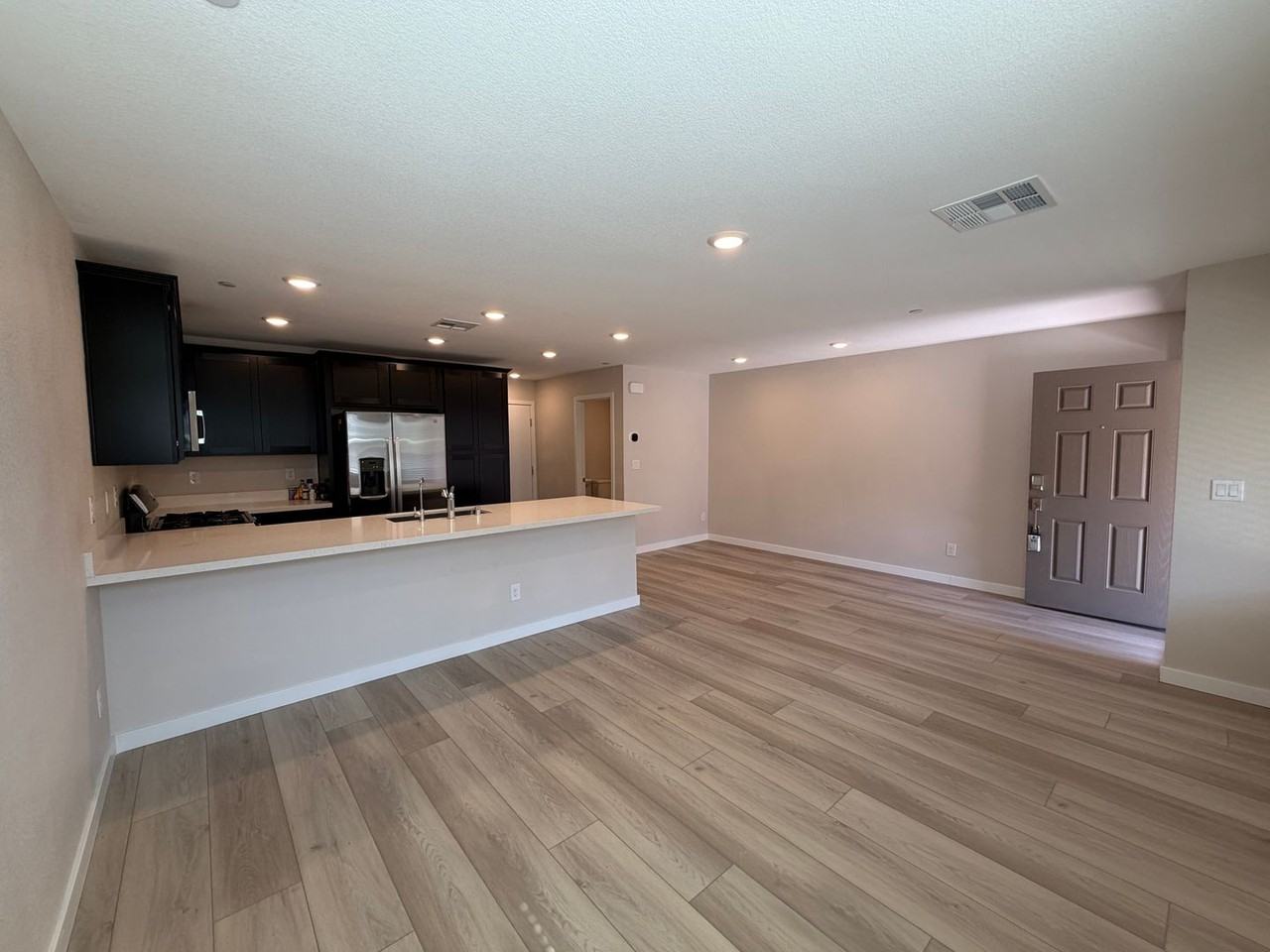 6276 Foxes Dale St - Photo 4 of 17