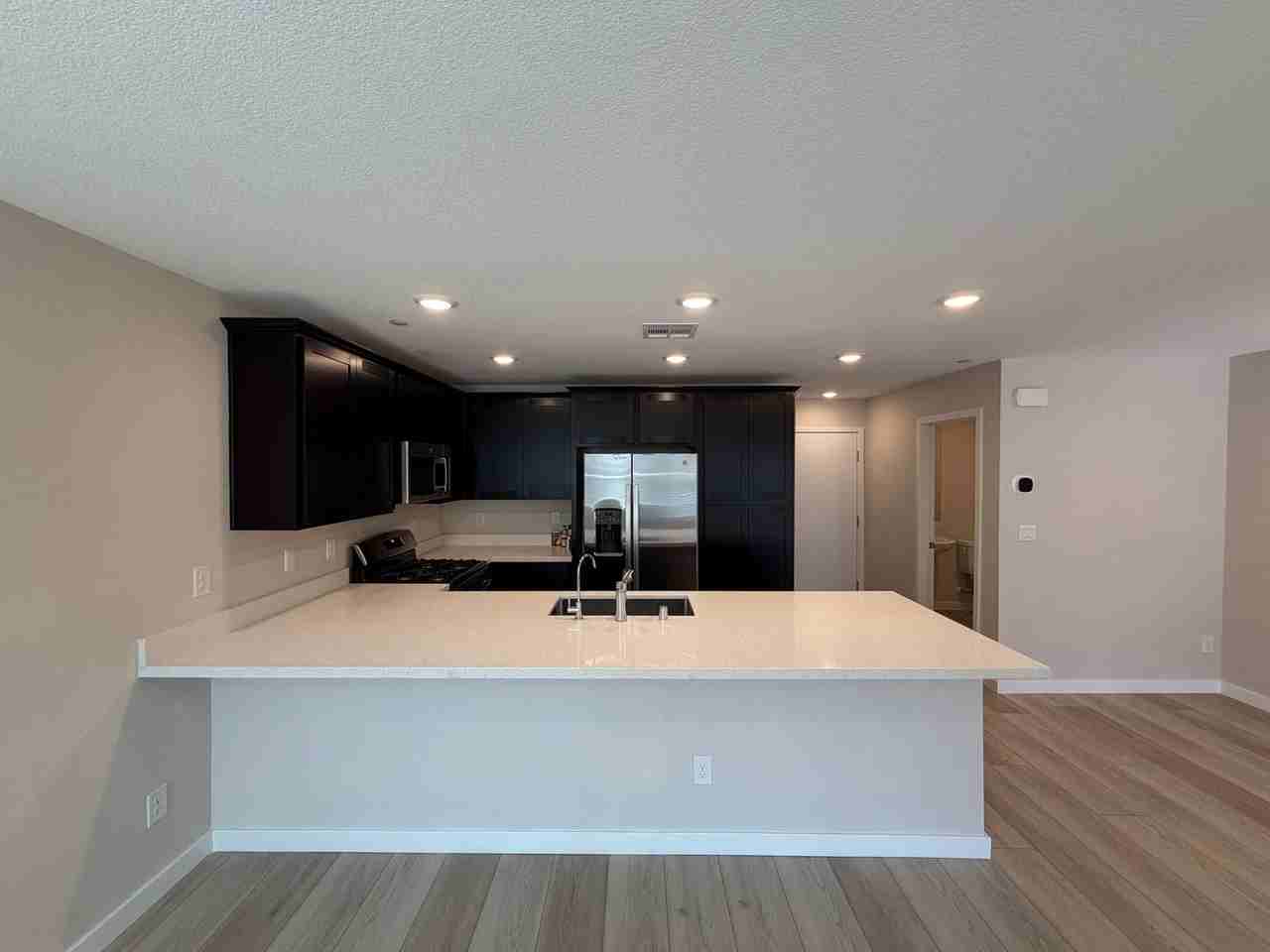 6276 Foxes Dale St - Photo 5 of 17