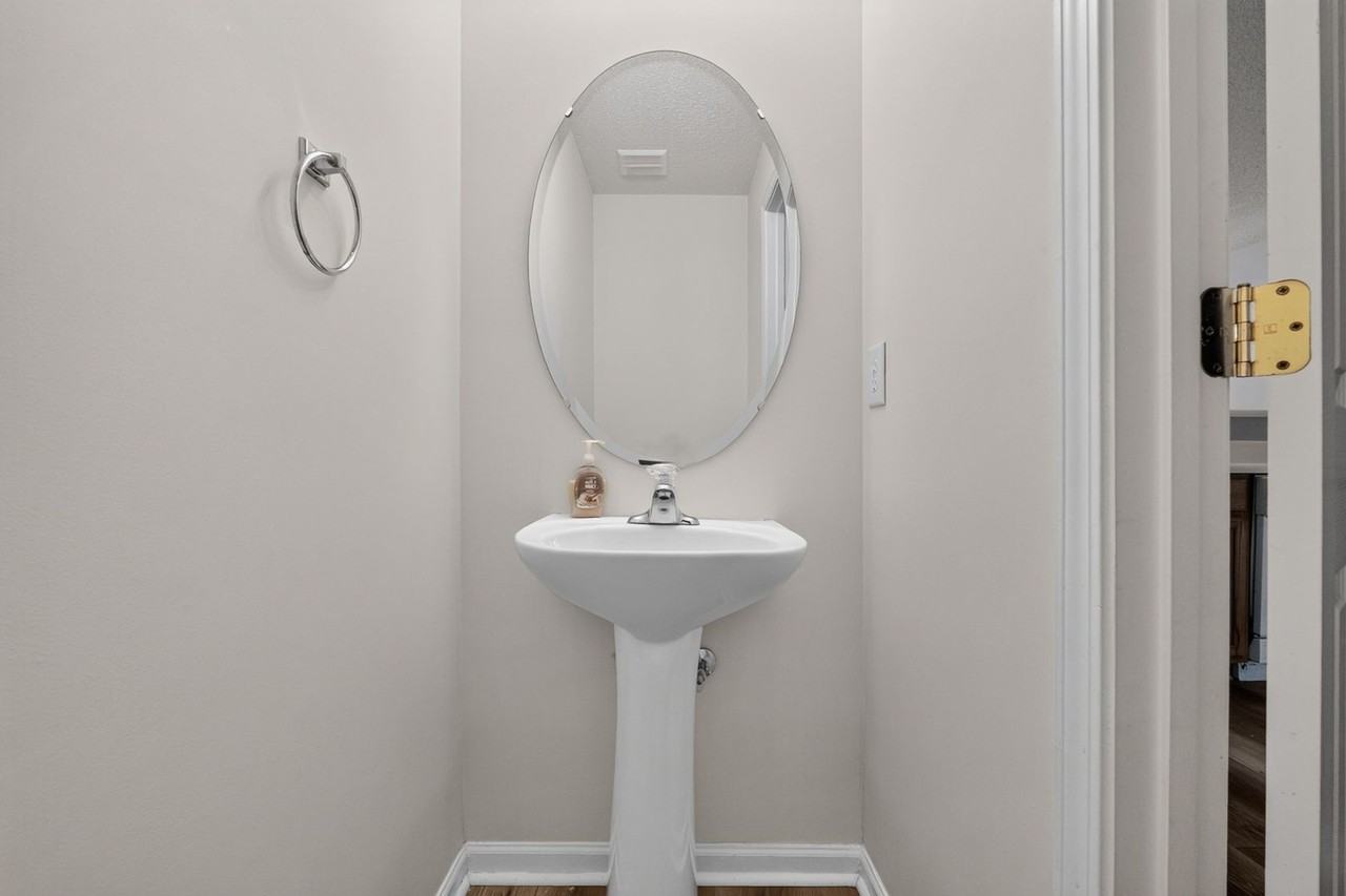 204 Butler Pl - Photo 6 of 31