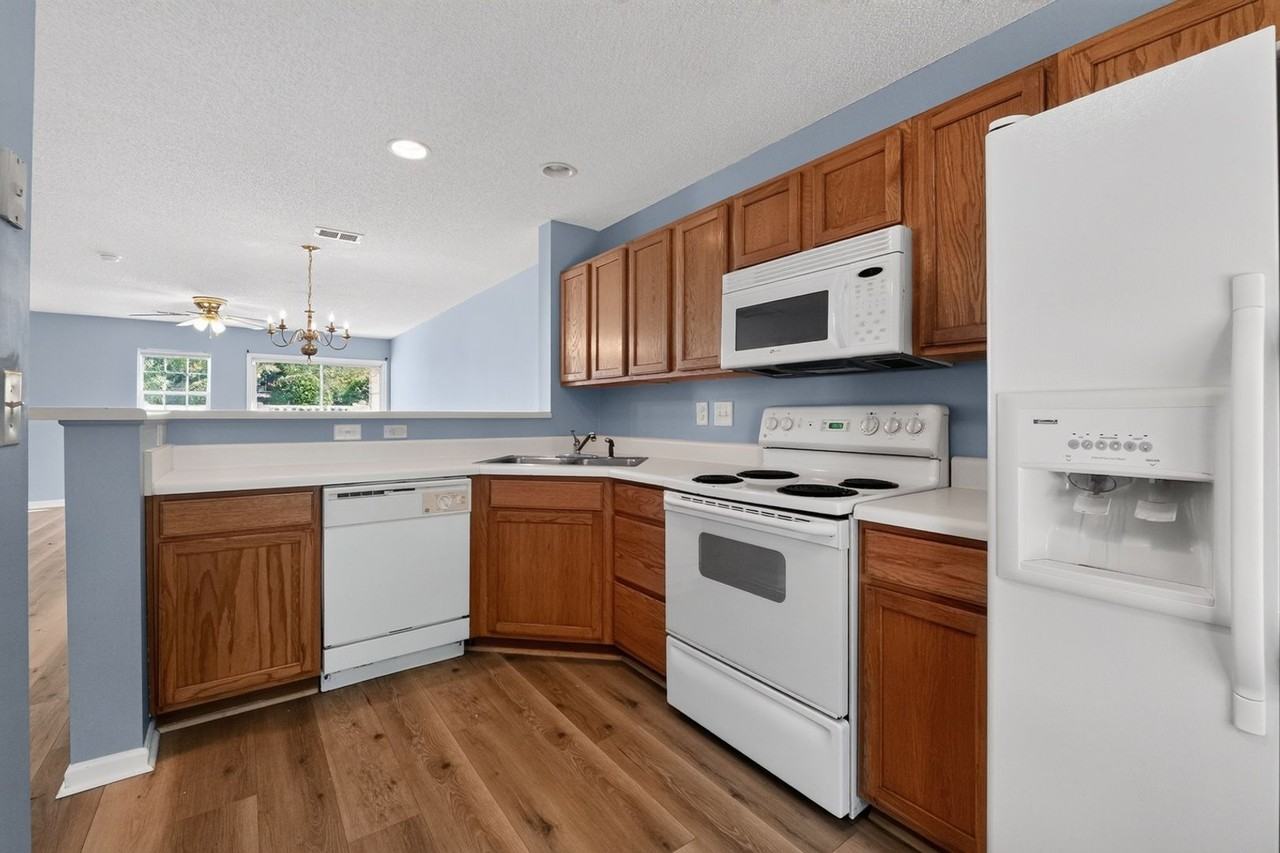 204 Butler Pl - Photo 7 of 31
