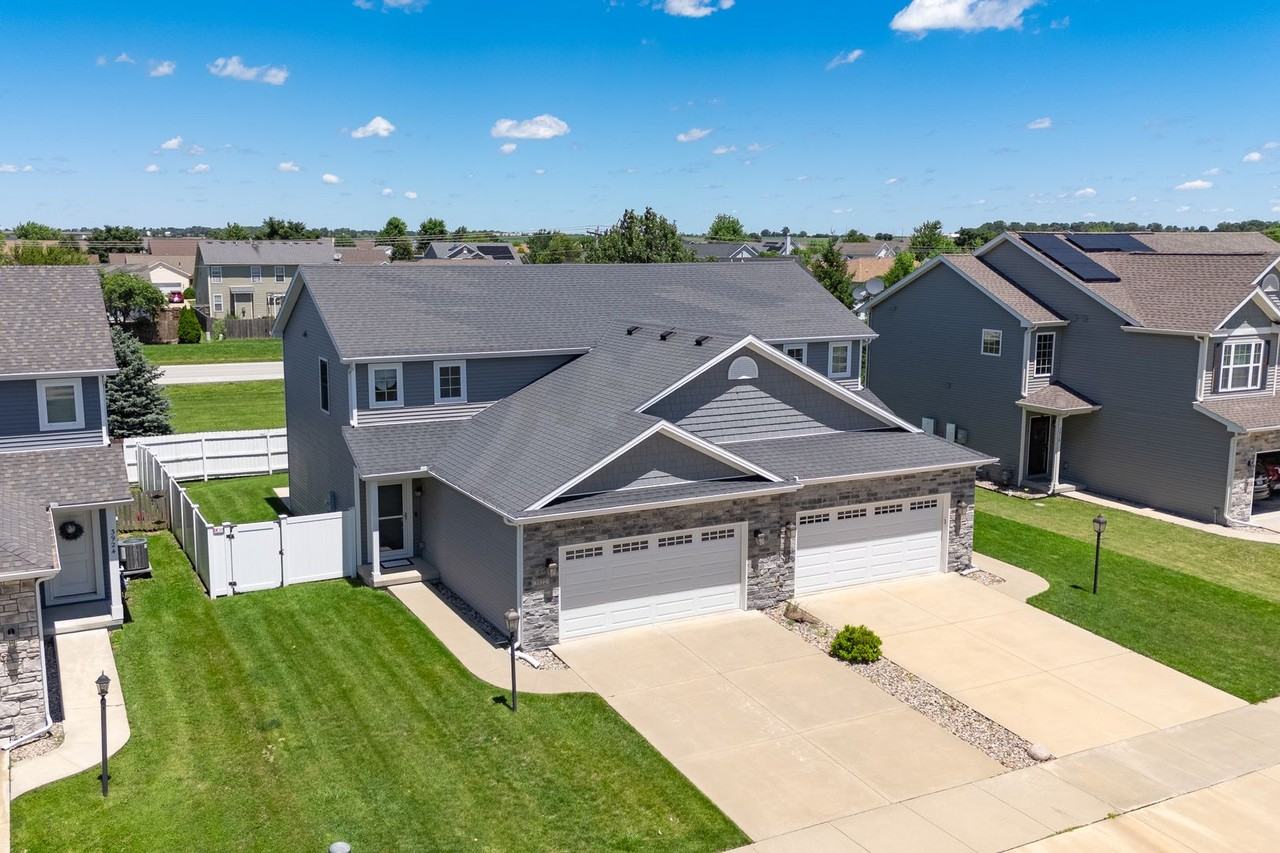 3922 Summer Sage Ct - Photo 3 of 44