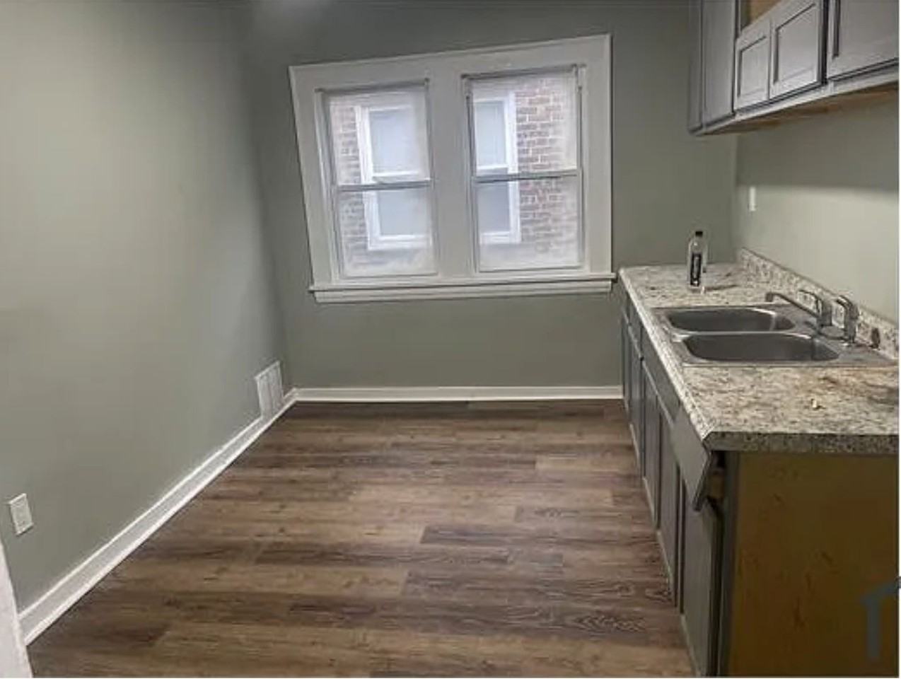 1721 Allandale Ave - Photo 4 of 12