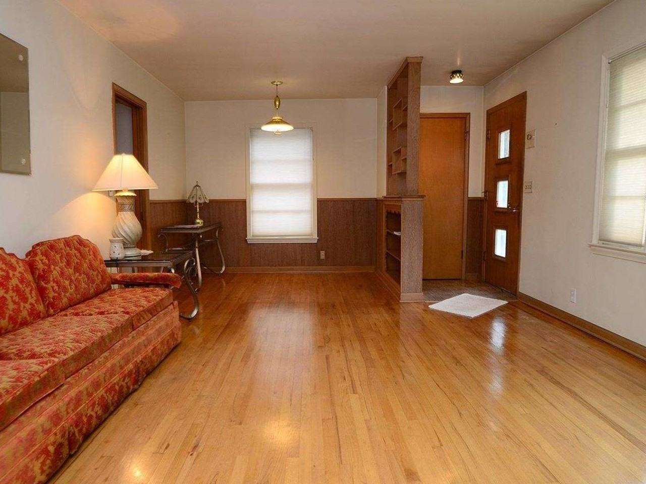 9202 Pacific St - Photo 5 of 15