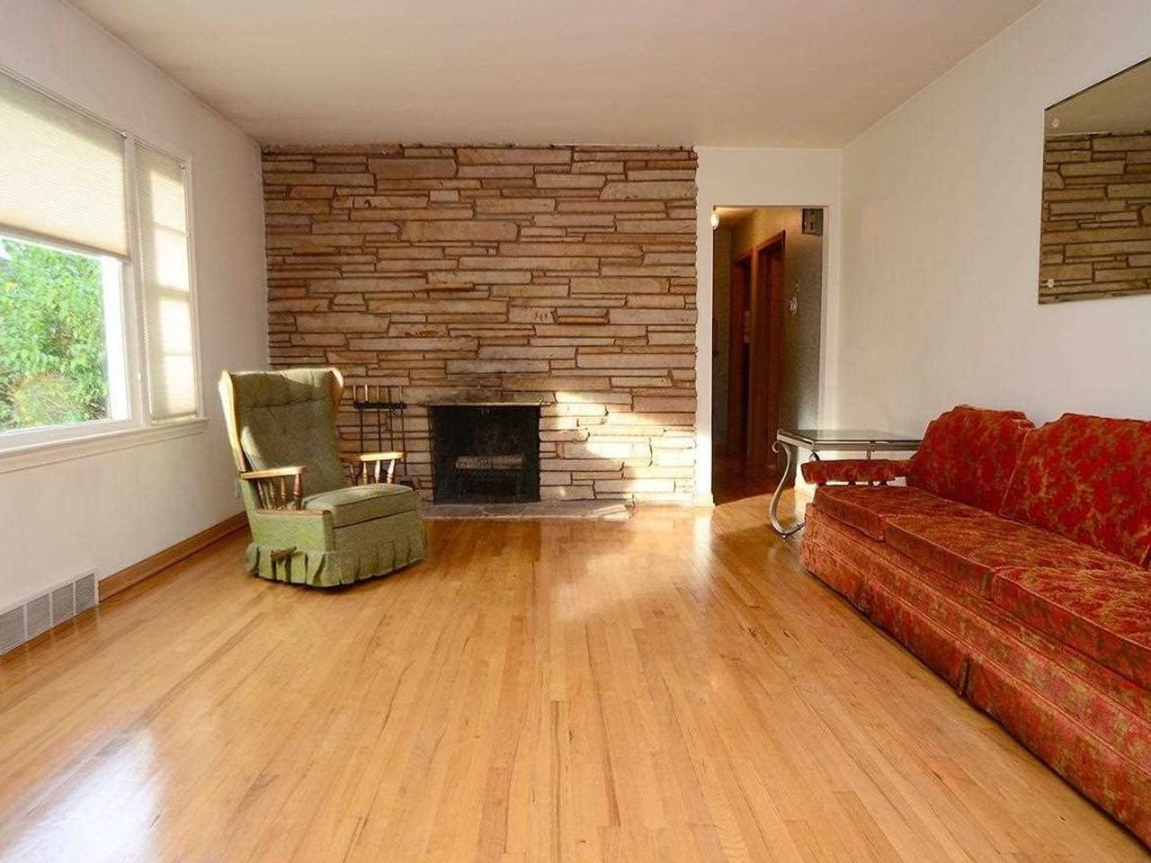 9202 Pacific St - Photo 6 of 15