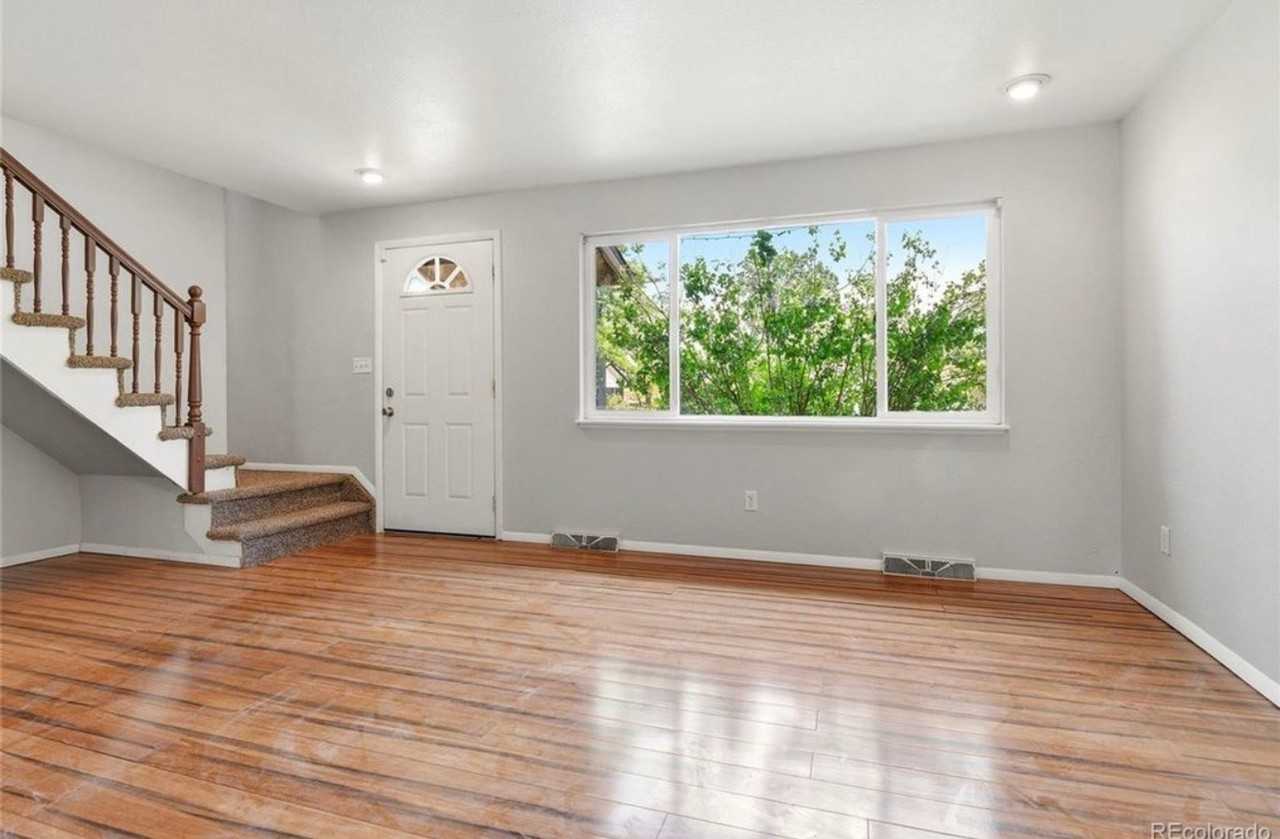 7461 Webster St - Photo 5 of 30
