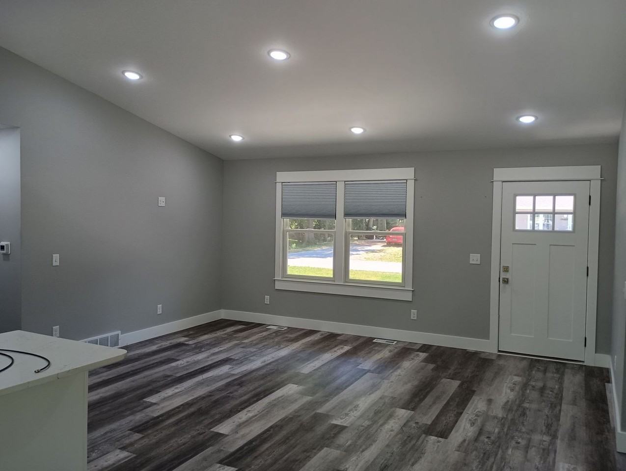 3673 Waalkes St - Photo 6 of 23