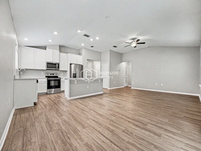 6407 Timber Cove Ct - Photo 6 of 19
