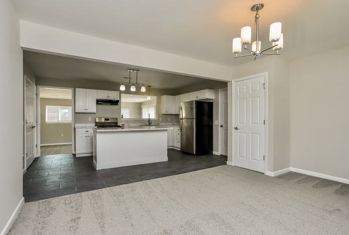 1620 Beverly Dr - Photo 5 of 17