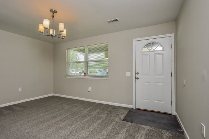 1620 Beverly Dr - Photo 6 of 17