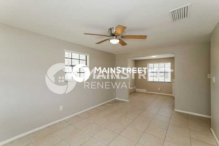 4712 E Curtis St - Photo 4 of 16