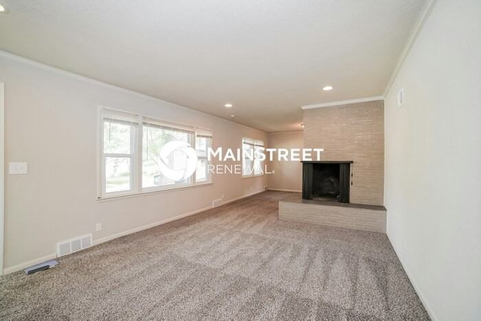 4909 Norwood Ave - Photo 5 of 17