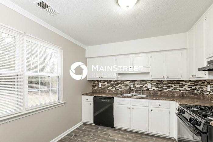 5388 Kirk Dr - Photo 6 of 17