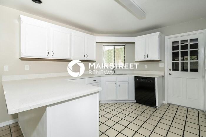 4130 Song Dr - Photo 5 of 16