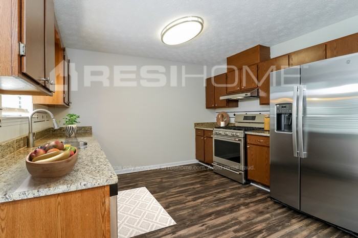 2402 Range Heights Ter - Photo 2 of 19