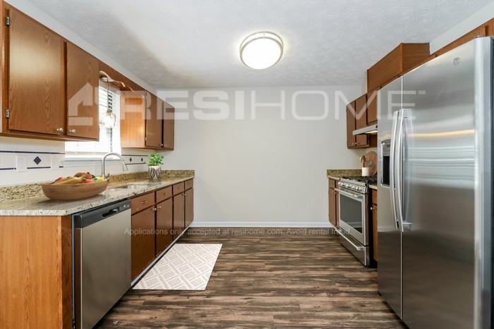 2402 Range Heights Ter - Photo 3 of 19