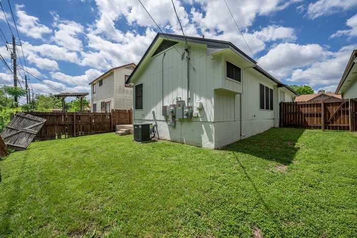12221 Little Fatima Ln - Photo 3 of 17