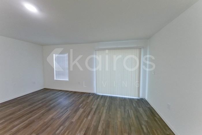 466 Norwood Ave S - Photo 2 of 23