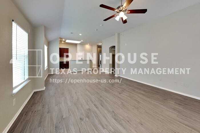 711 Blue Heron - Photo 4 of 21